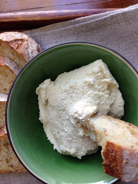 Raw cashew cheese